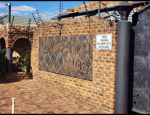 3 BEDROOM HOUSE FOR SALE IN VANDERBIJLPARK SE 3